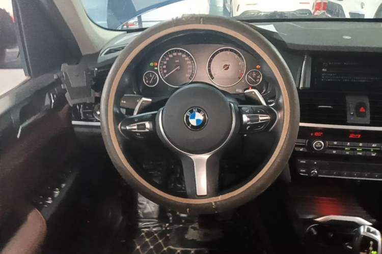Used BMW X3 2014 xDrive20i X Design Package Steering Wheel