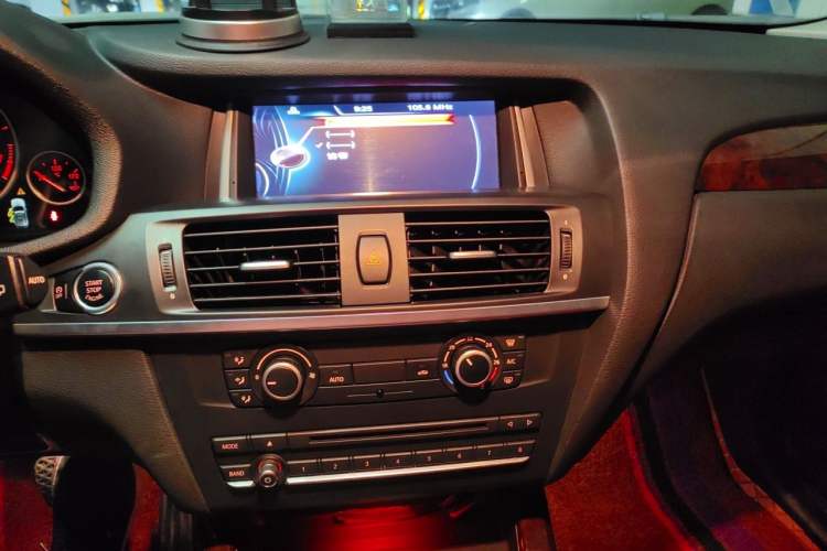 Used BMW X3 2014 xDrive20i Leading Model Audio And AC Panel