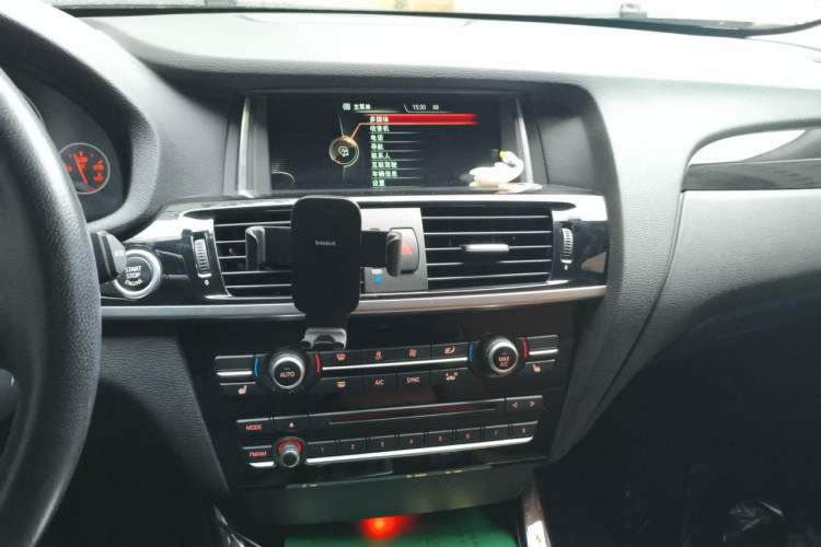Used BMW X3 2014 xDrive20i Leading Model Audio And AC Panel