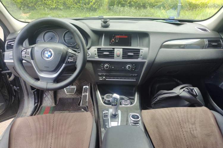 Used BMW X3 2014 xDrive20i Leading Model Center Console
