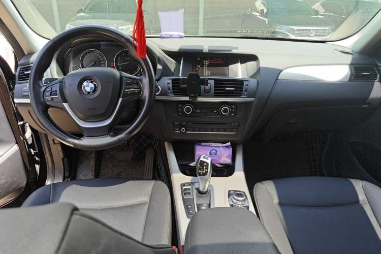 Used BMW X3 2014 xDrive20i Leading Model Center Console