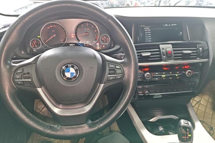 Used BMW X3 2014 xDrive28i Leading Model Center Console