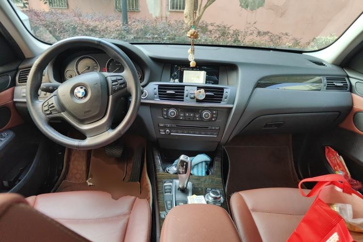 Used BMW X3 2014 xDrive28i Leading Model Center Console