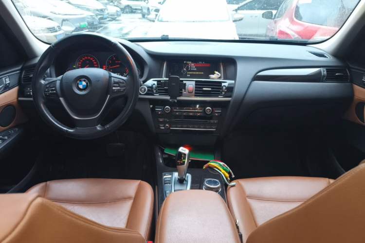 Used BMW X3 2014 xDrive20i Leading Model Center Console