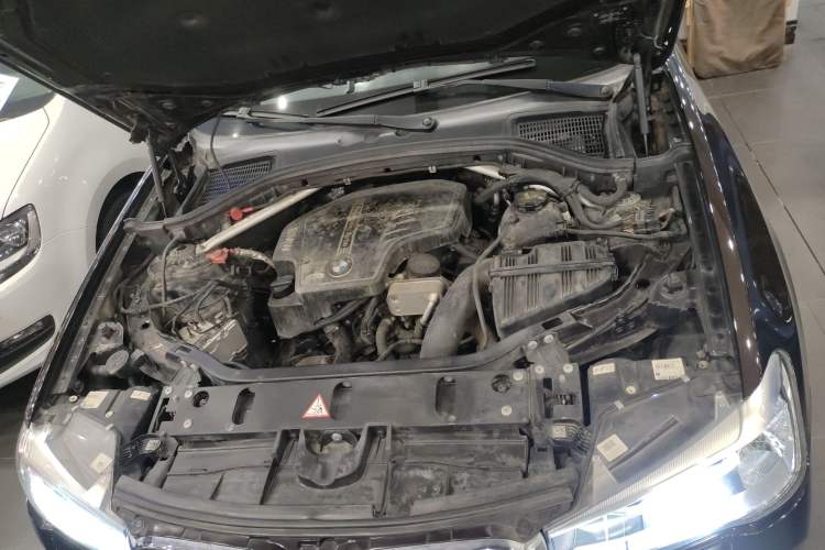Used BMW X3 2014 xDrive28i Leading Model Engine Bay
