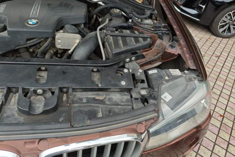 Used BMW X3 2014 xDrive20i X Design Package Engine Bay Left