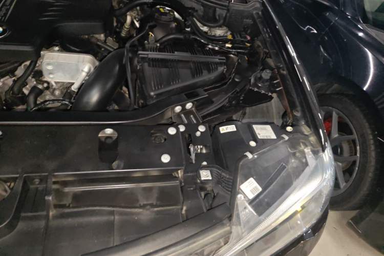 Used BMW X3 2014 xDrive20i X Design Package Engine Bay Left
