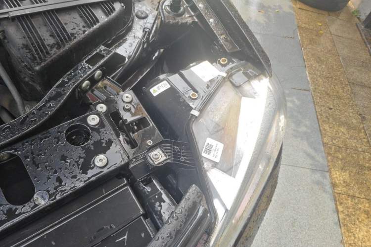 Used BMW X3 2014 xDrive20i Leading Model Engine Bay Left