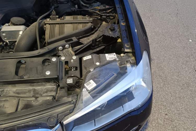 Used BMW X3 2014 xDrive20i Leading Model Engine Bay Left