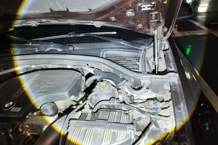 Used BMW X3 2014 xDrive28i X Design Package Engine Bay Left