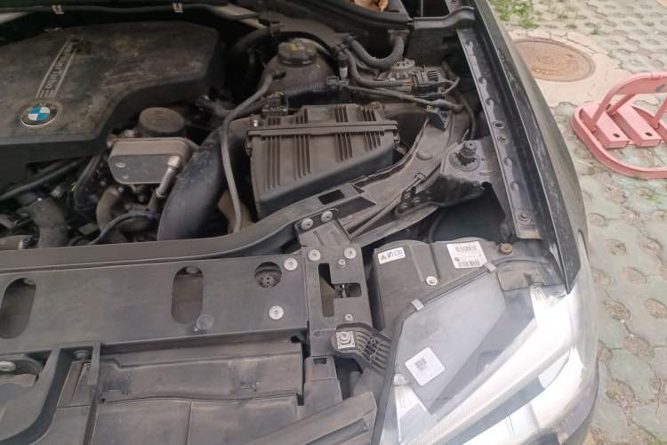 Used BMW X3 2014 xDrive20i Leading Model Engine Bay Left