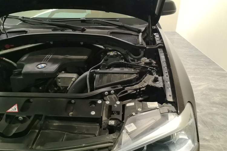 Used BMW X3 2014 xDrive20i X Design Package Engine Bay Left