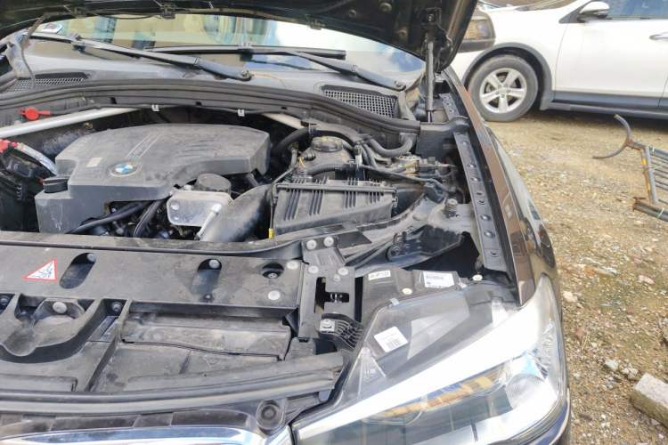 Used BMW X3 2014 xDrive20i X Design Package Engine Bay Left