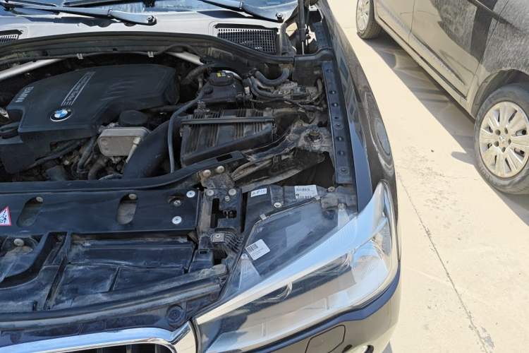 Used BMW X3 2014 xDrive20i Leading Model Engine Bay Left