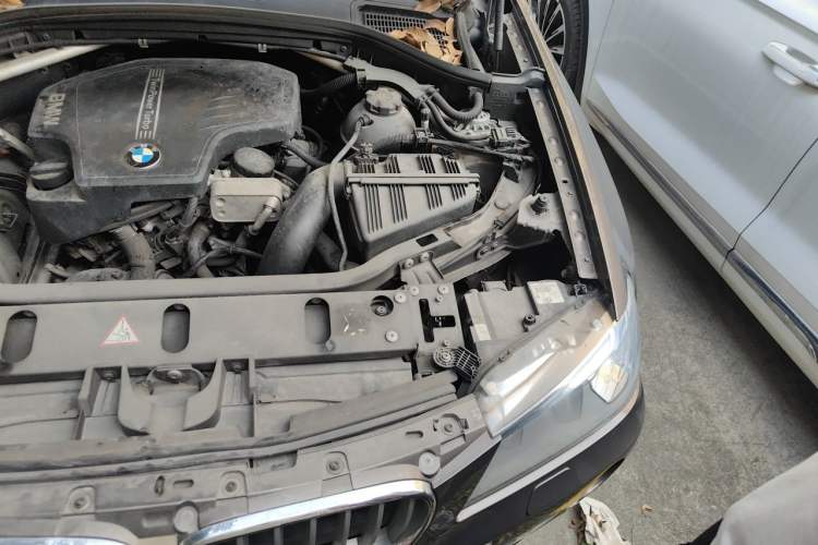 Used BMW X3 2014 xDrive28i Leading Model Engine Bay Left