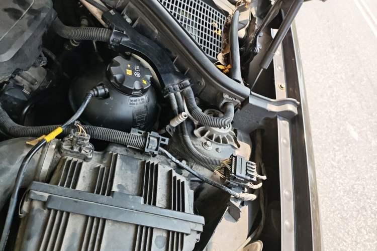 Used BMW X3 2014 xDrive20i Leading Model Engine Bay Left