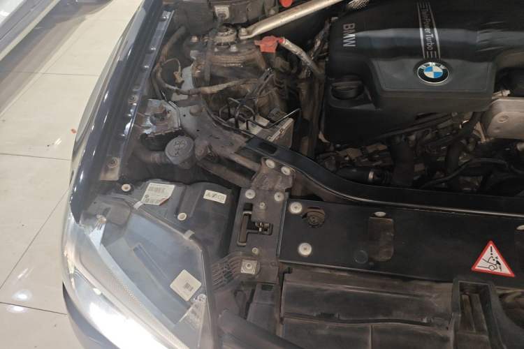 Used BMW X3 2014 xDrive20i X Design Package Engine Bay Right