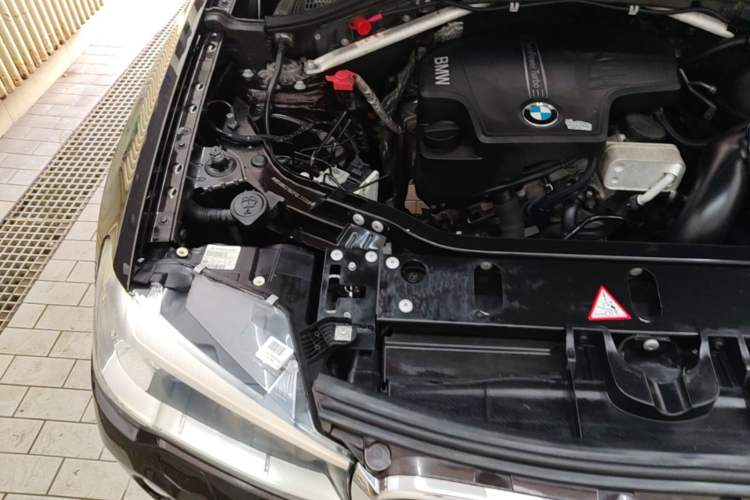 Used BMW X3 2014 xDrive20i Leading Model Engine Bay Right