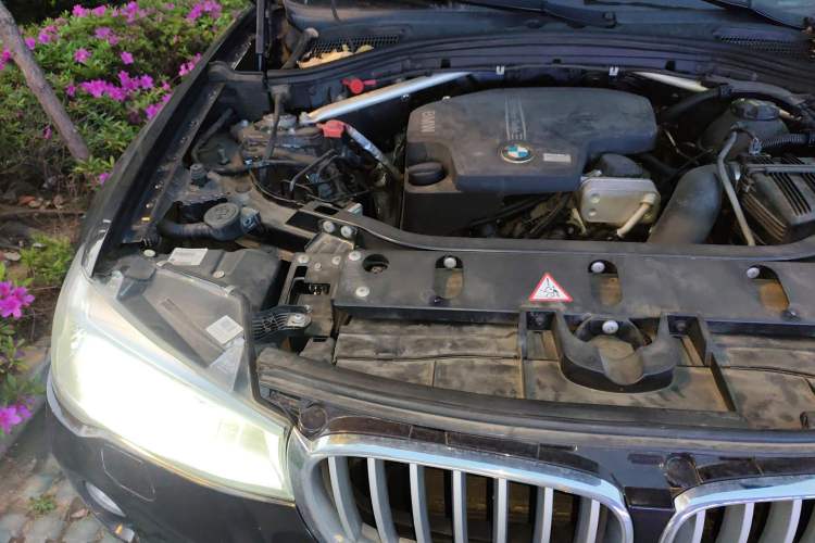 Used BMW X3 2014 xDrive20i X Design Package Engine Bay Right