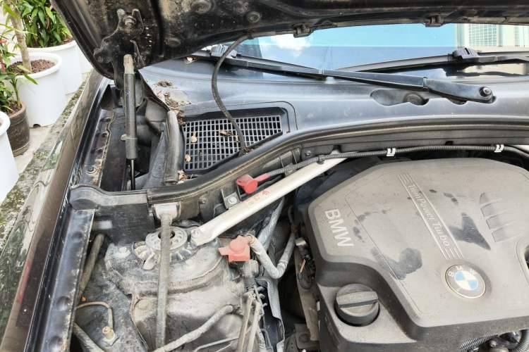 Used BMW X3 2014 xDrive20i X Design Package Engine Bay Right