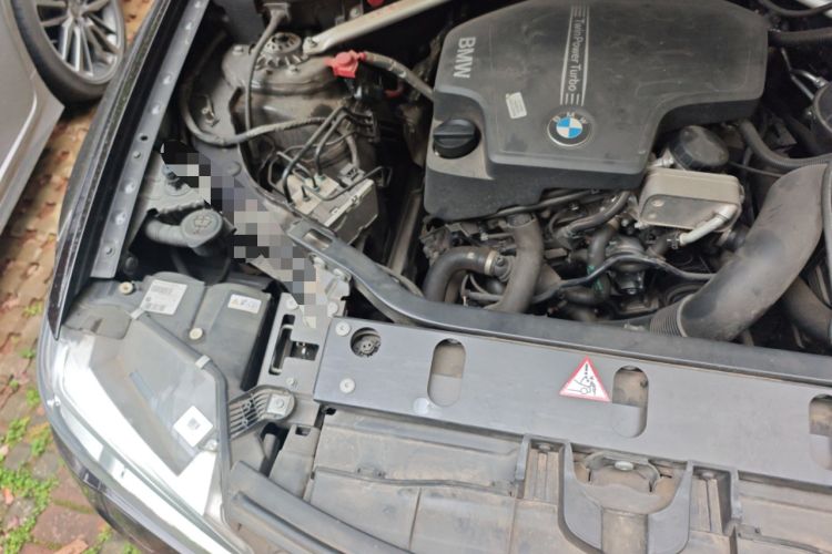 Used BMW X3 2014 xDrive20i X Design Package Engine Bay Right