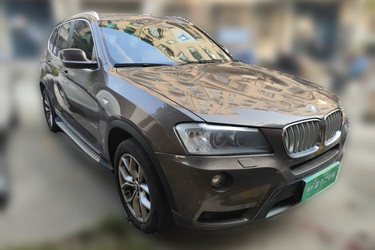 Used BMW X3 2014 xDrive28i Leading Model Front Right 45 Deg