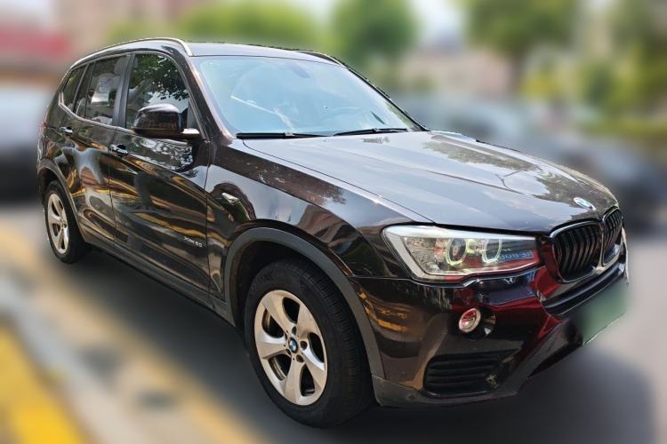 Used BMW X3 2014 xDrive20i Leading Model Front Right 45 Deg