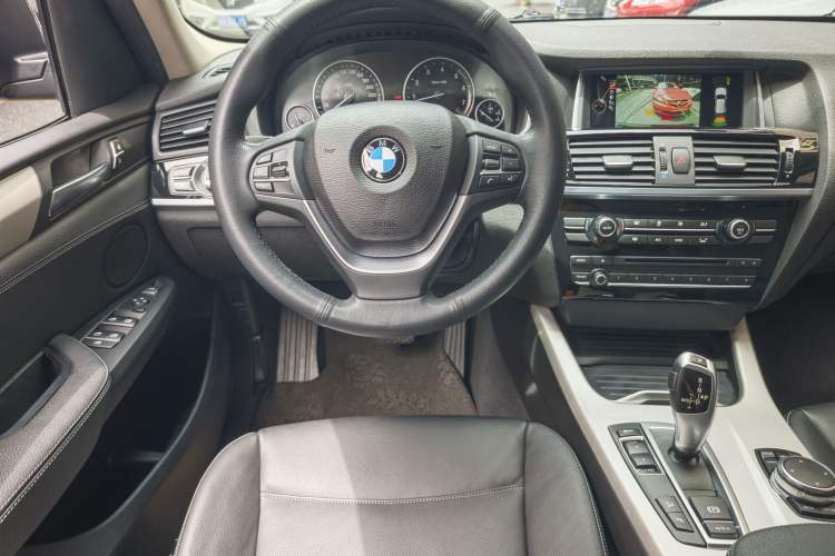 Used BMW X3 2014 xDrive28i Leading Model Interior 1
