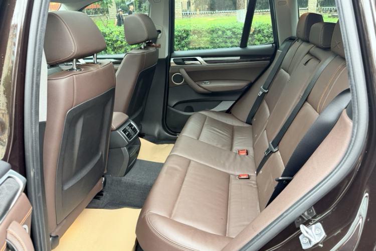 Used BMW X3 2014 xDrive28i X Design Package Interior 12
