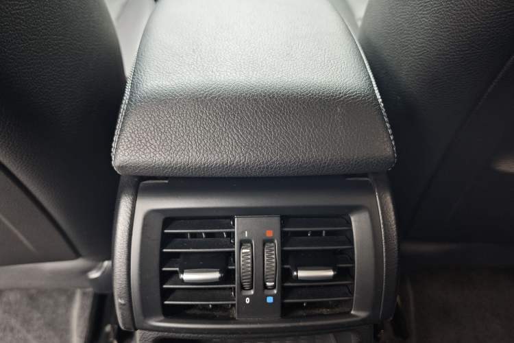 Used BMW X3 2014 xDrive28i Leading Model Interior 3