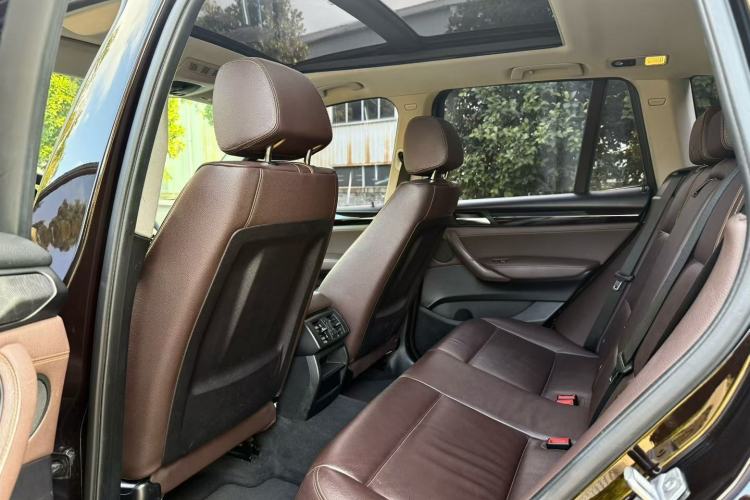 Used BMW X3 2014 xDrive20i X Design Package Interior 4