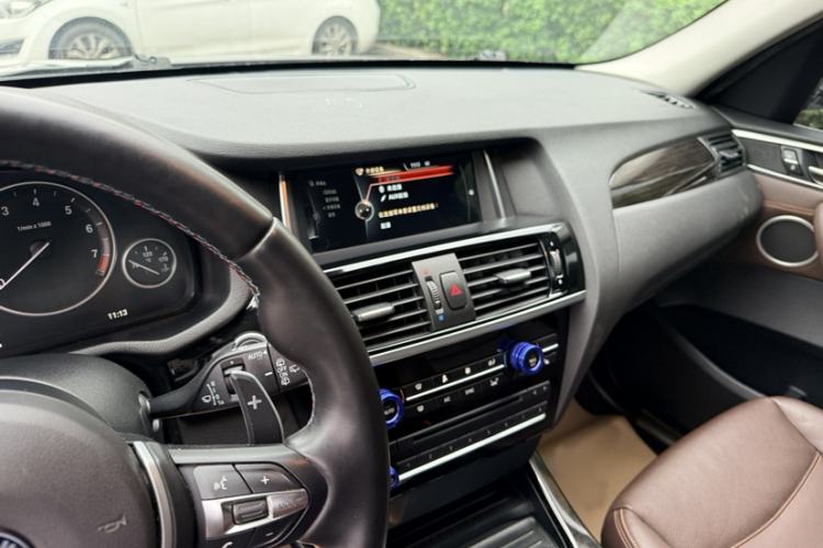 Used BMW X3 2014 xDrive28i X Design Package Interior 7