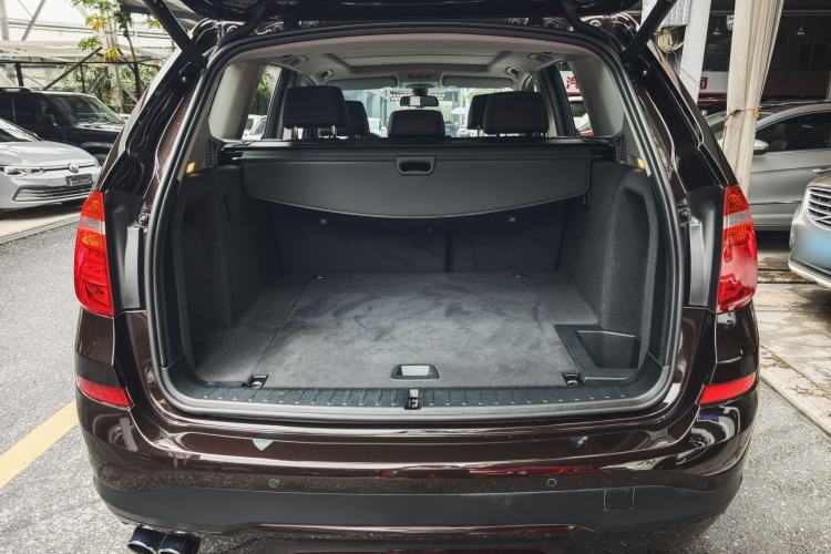 Used BMW X3 2014 xDrive28i Leading Model Interior 8