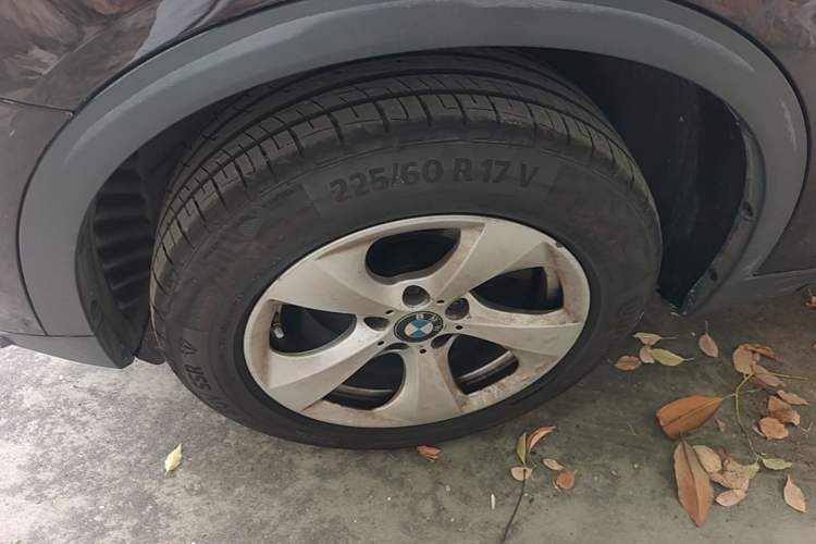 Used BMW X3 2014 xDrive20i Leading Model Left Front Wheel Hub