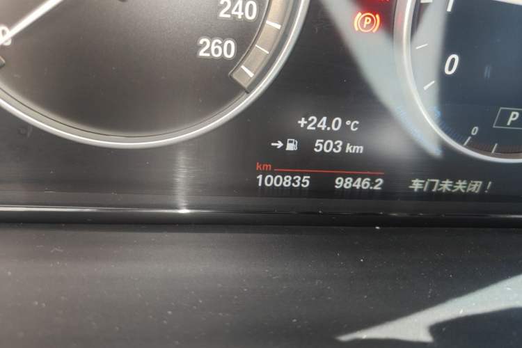 Used BMW X3 2014 xDrive20i Leading Model Odometer Close Up