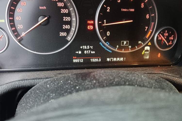 Used BMW X3 2014 xDrive20i Leading Model Odometer Close Up