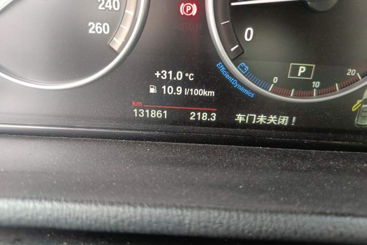 Used BMW X3 2014 xDrive28i Leading Model Odometer Close Up