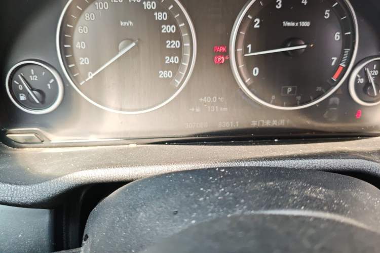 Used BMW X3 2014 xDrive20i Leading Model Odometer Close Up