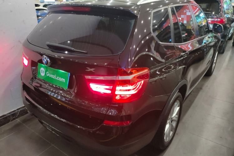 Used BMW X3 2014 xDrive28i Leading Model Rear Right 45 Deg