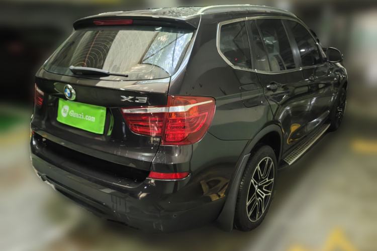 Used BMW X3 2014 xDrive20i Leading Model Rear Right 45 Deg