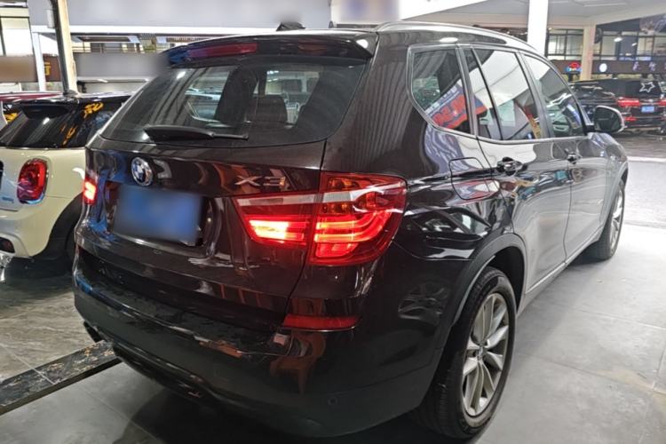 Used BMW X3 2014 xDrive28i Leading Model Rear Right 45 Deg