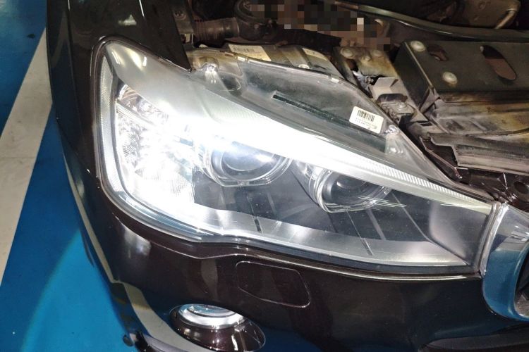 Used BMW X3 2014 xDrive20i Leading Model Right Front Headlight