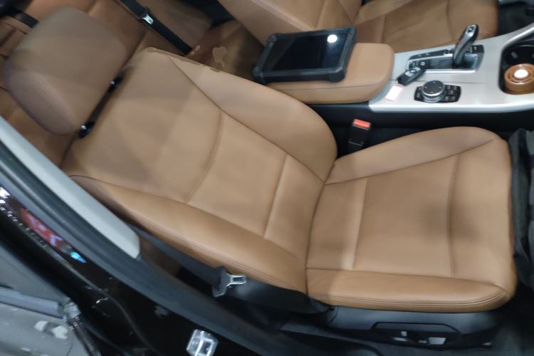 Used BMW X3 2014 xDrive28i Leading Model Right Front Seat