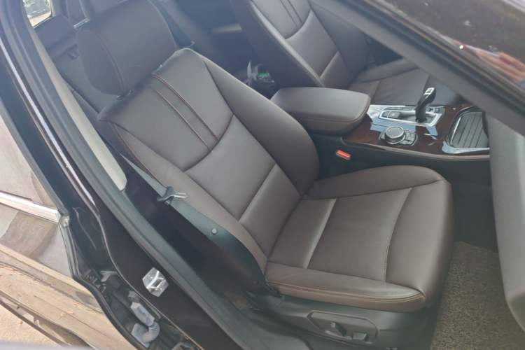 Used BMW X3 2014 xDrive20i X Design Package Right Front Seat