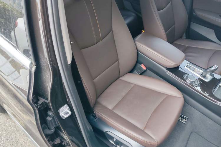 Used BMW X3 2014 xDrive20i X Design Package Right Front Seat