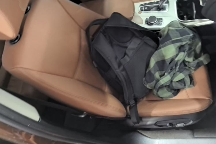 Used BMW X3 2014 xDrive28i Leading Model Right Front Seat