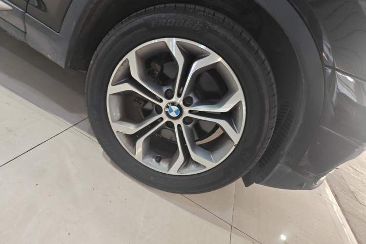 Used BMW X3 2014 xDrive20i X Design Package Right Front Wheel Hub