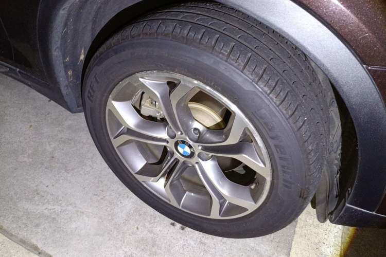 Used BMW X3 2014 xDrive20i X Design Package Right Front Wheel Hub