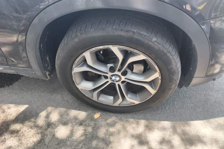 Used BMW X3 2014 xDrive20i X Design Package Right Front Wheel Hub
