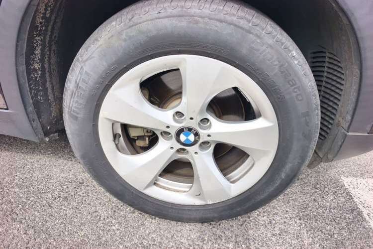 Used BMW X3 2014 xDrive20i Leading Model Right Front Wheel Hub